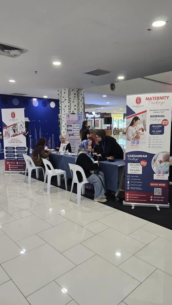 Putra Medical Centre basic health screening activity at TBG Mall, photo 6