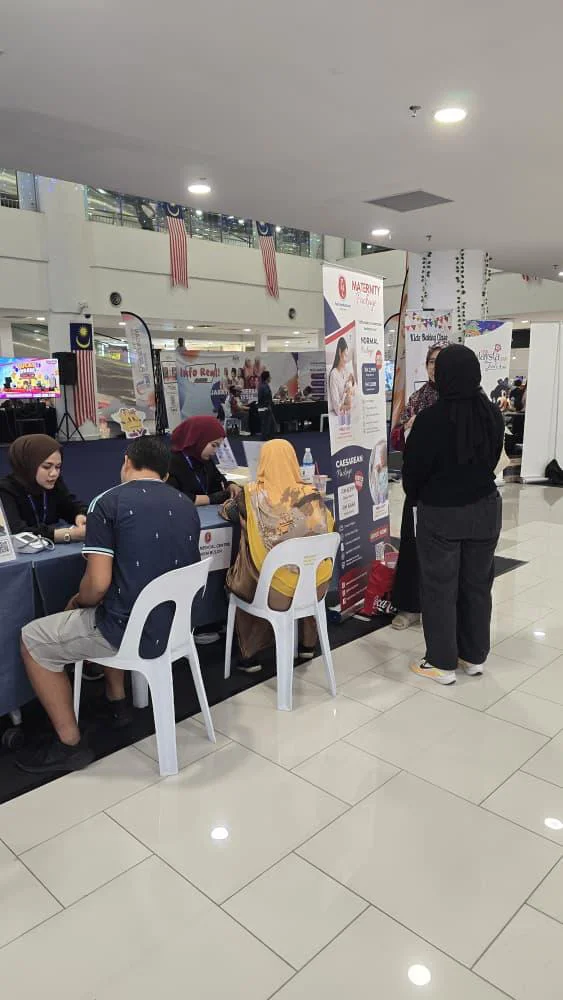 Putra Medical Centre basic health screening activity at TBG Mall, photo 8